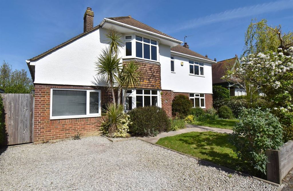 Property photo 1 of 32