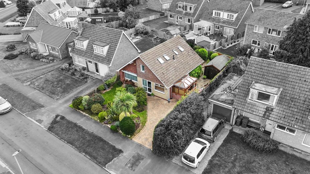 Property photo 2 of 16 Ewemove Estate Agents Scunthorpe - Birds Eye View