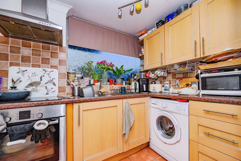 Property photo 3 of 11