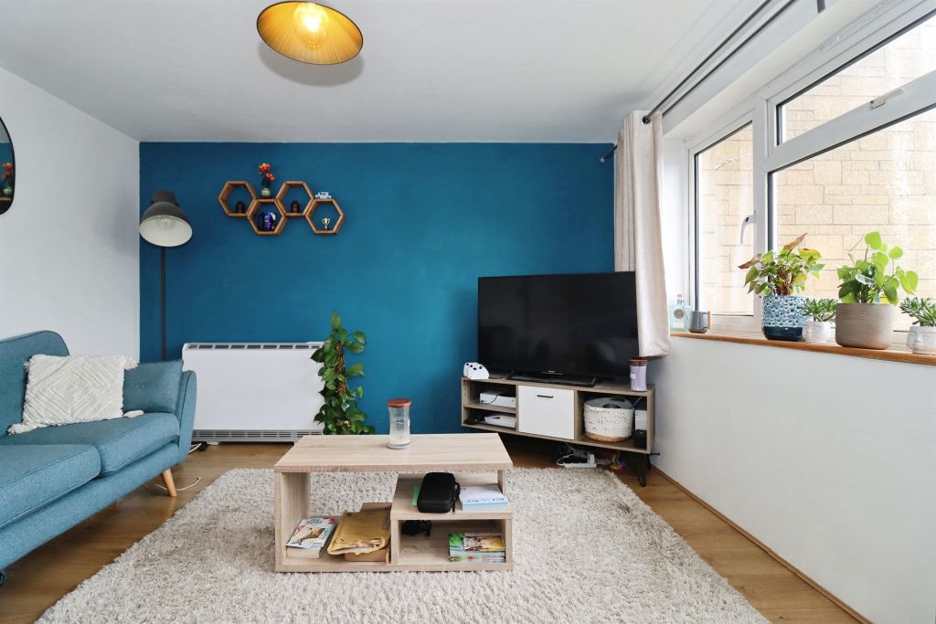 Property photo 3 of 12