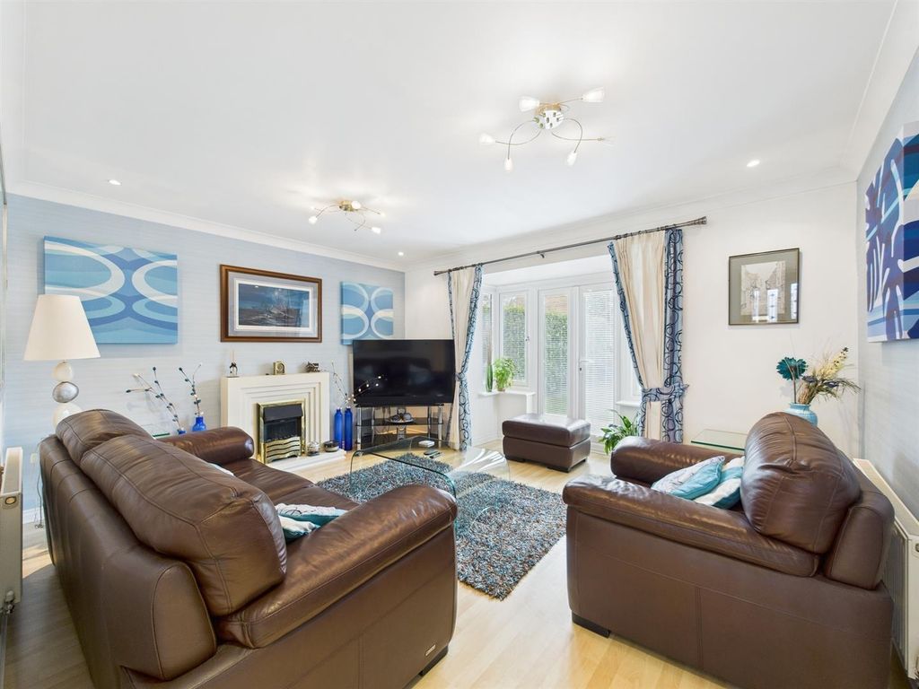 Property photo 3 of 19