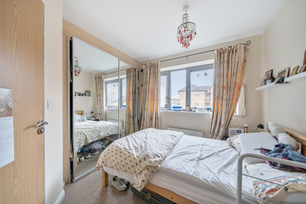 Property photo 2 of 19 1436526-1-69Cbcf7...