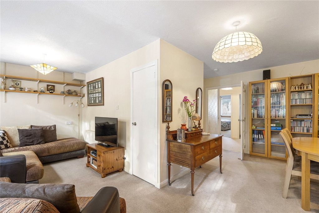 Property photo 2 of 17 Fonthill Terrace