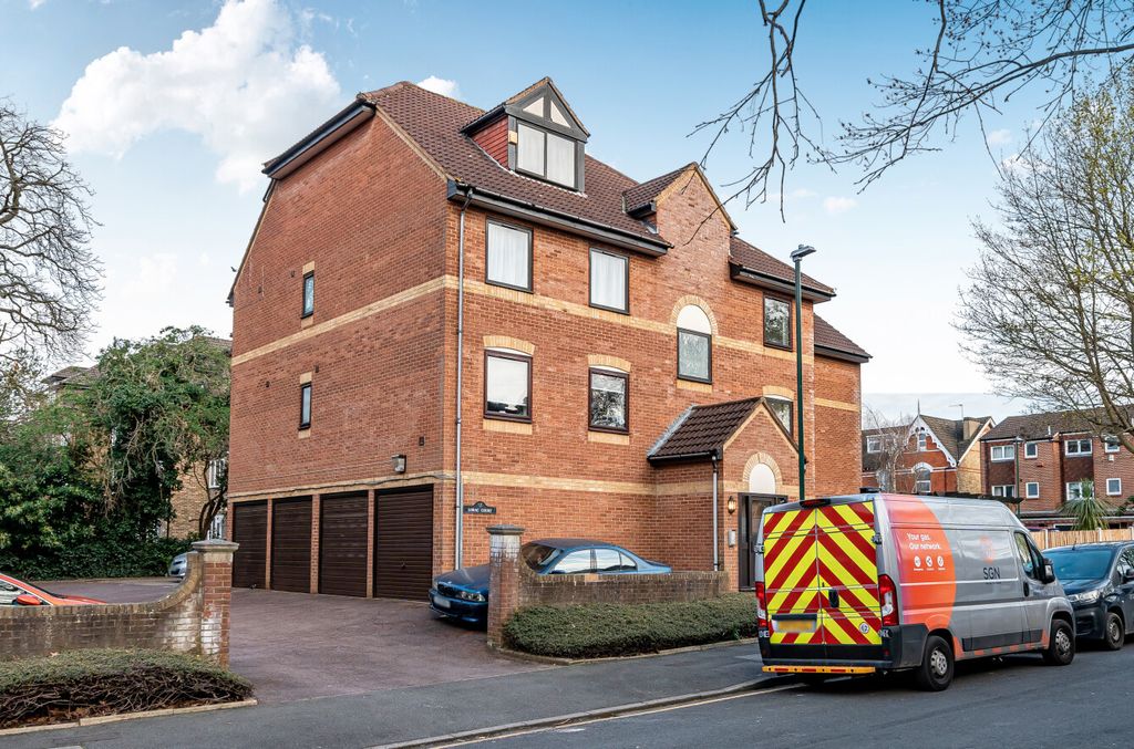 Property photo 1 of 12 1432765-2-69c56Ad...