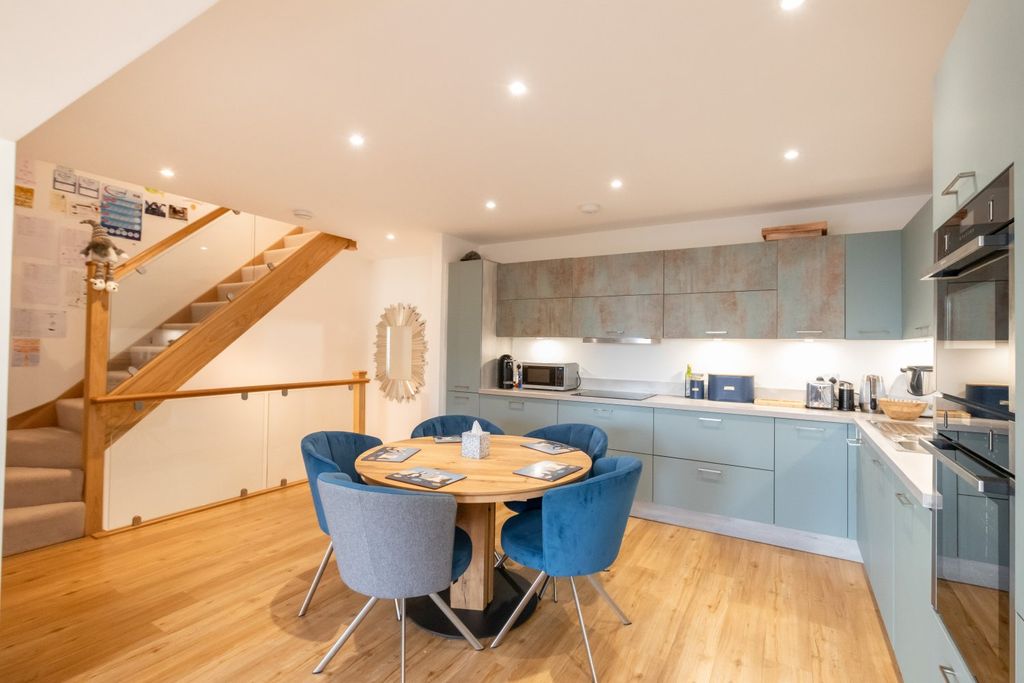 Property photo 3 of 25 Picture No. 09