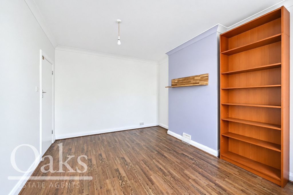 Property photo 3 of 11 Picture No. 18