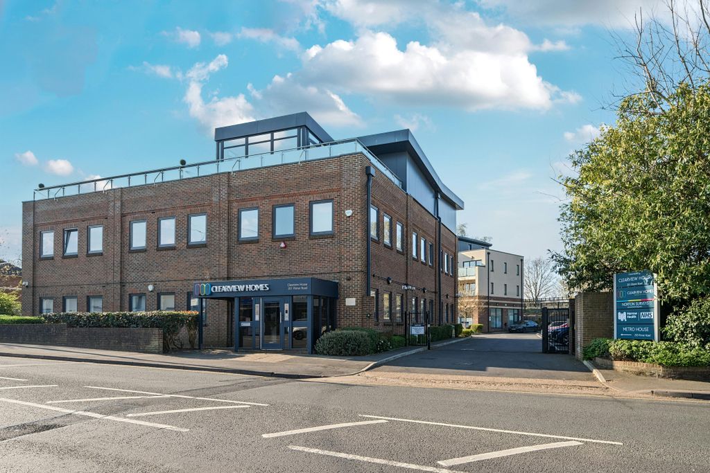 Property photo 3 of 12 1271210 13.Jpg