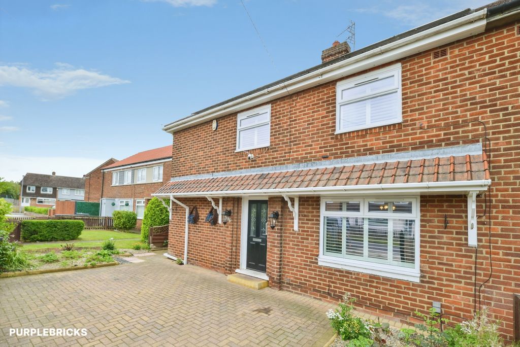 Property photo 2 of 25