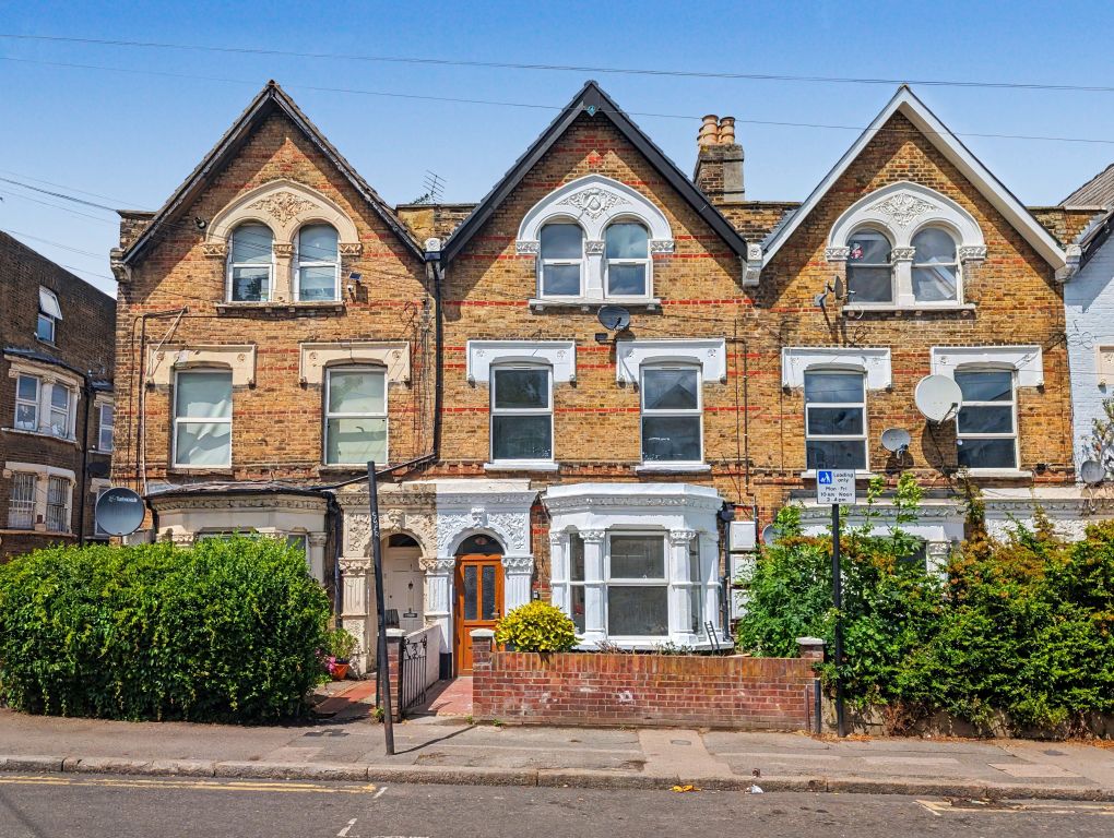 Property photo 1 of 12