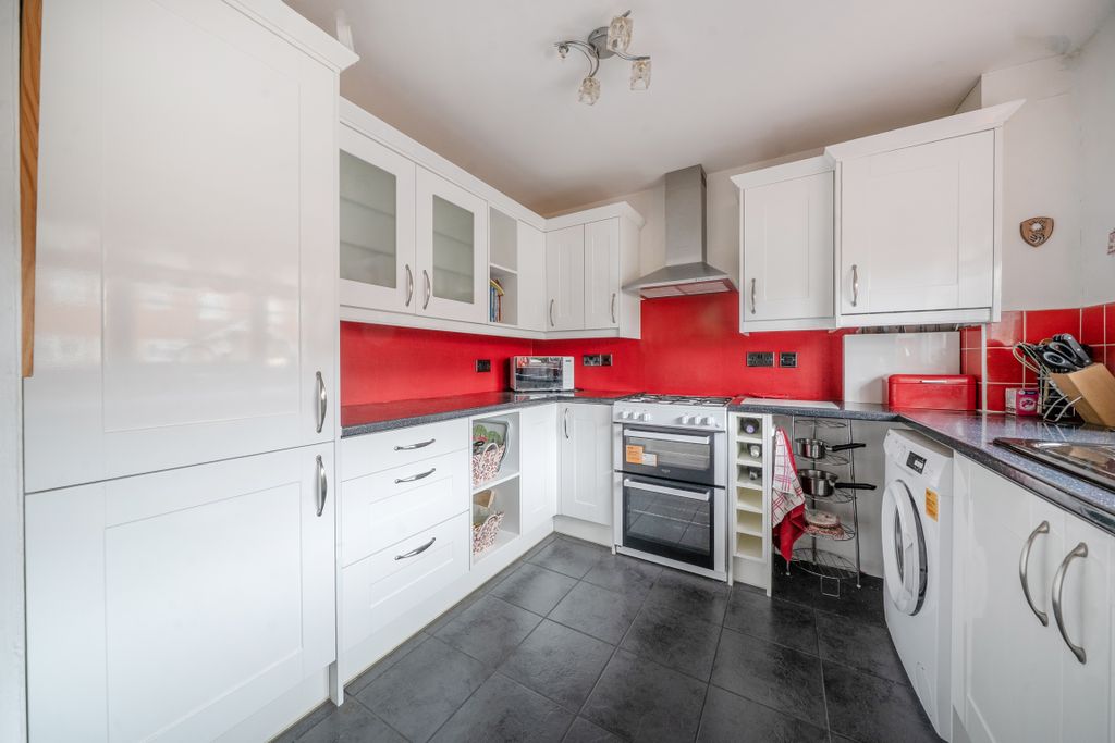 Property photo 2 of 11 15110758