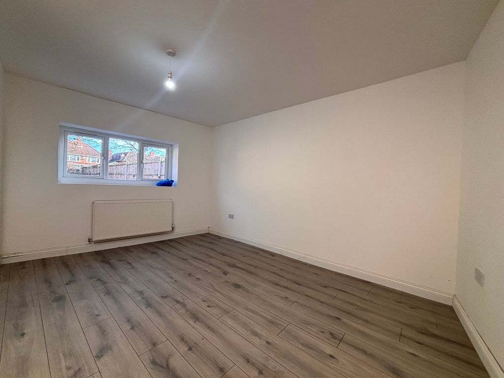 Property photo 3 of 4 Lounge