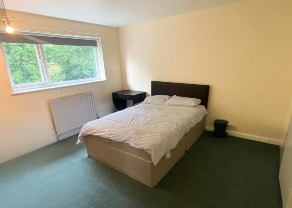 Property photo 3 of 6