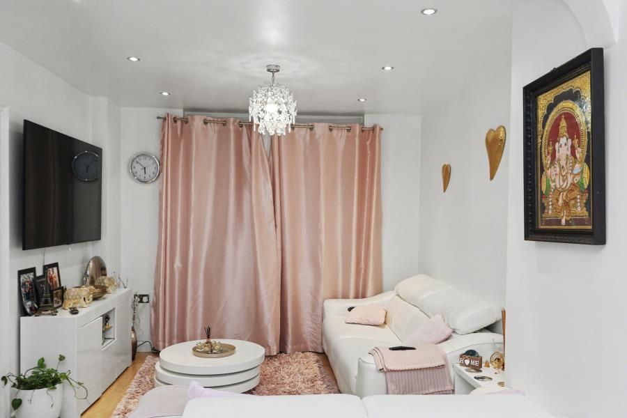 Property photo 3 of 12