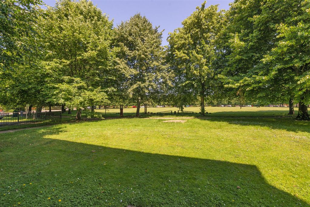 Property photo 2 of 11 4Sturmer08.Jpg