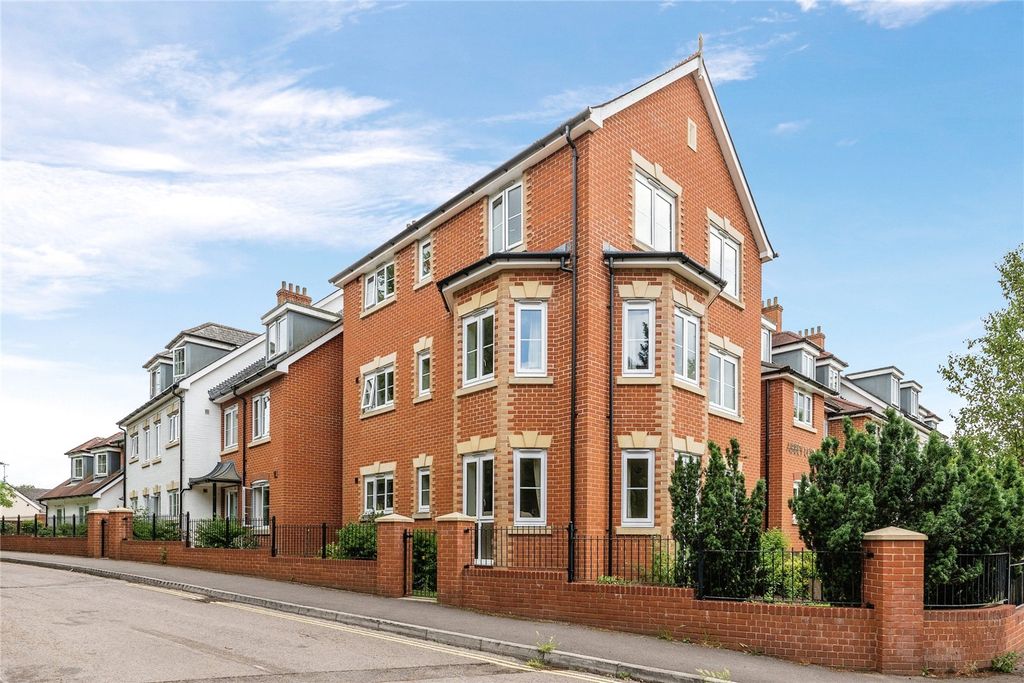 Property photo 1 of 14 Picture No. 11