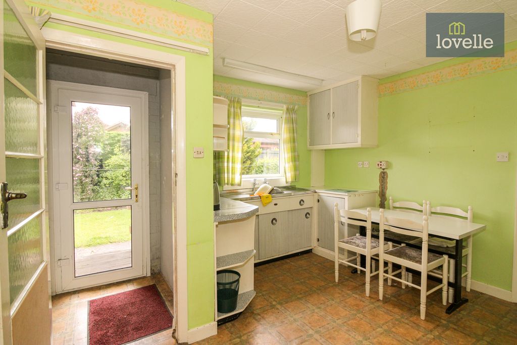 Property photo 2 of 21