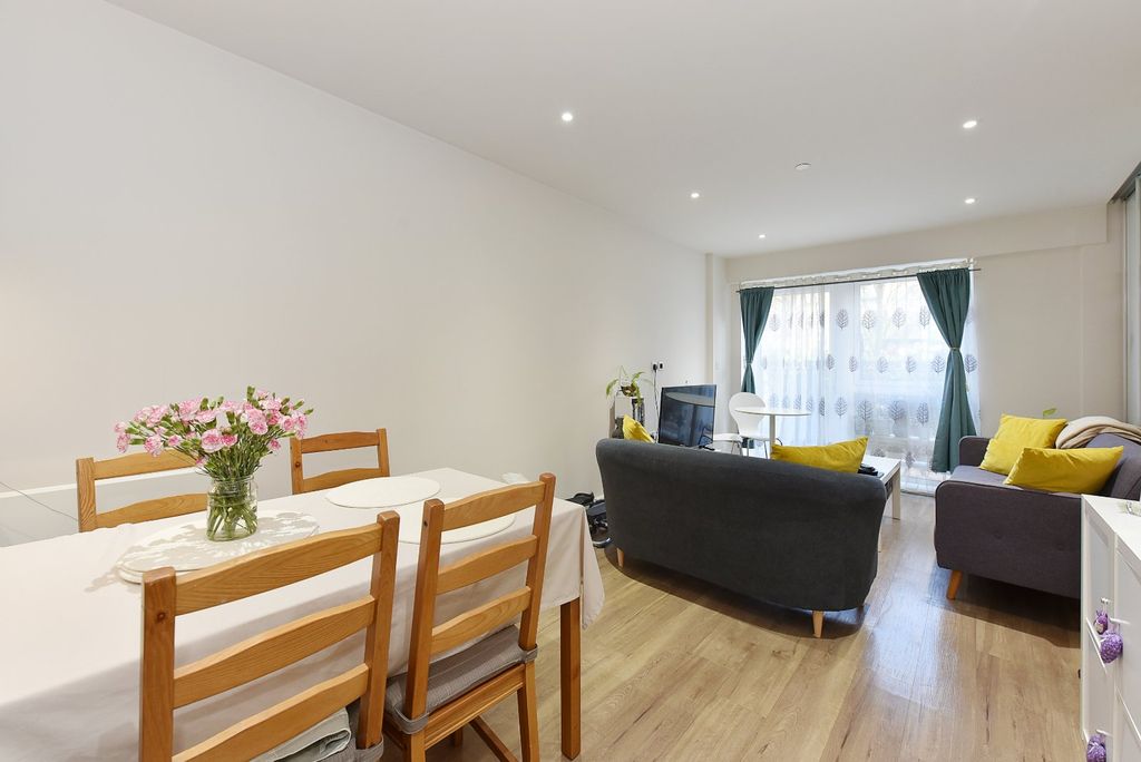 Property photo 2 of 10 Picture No. 08