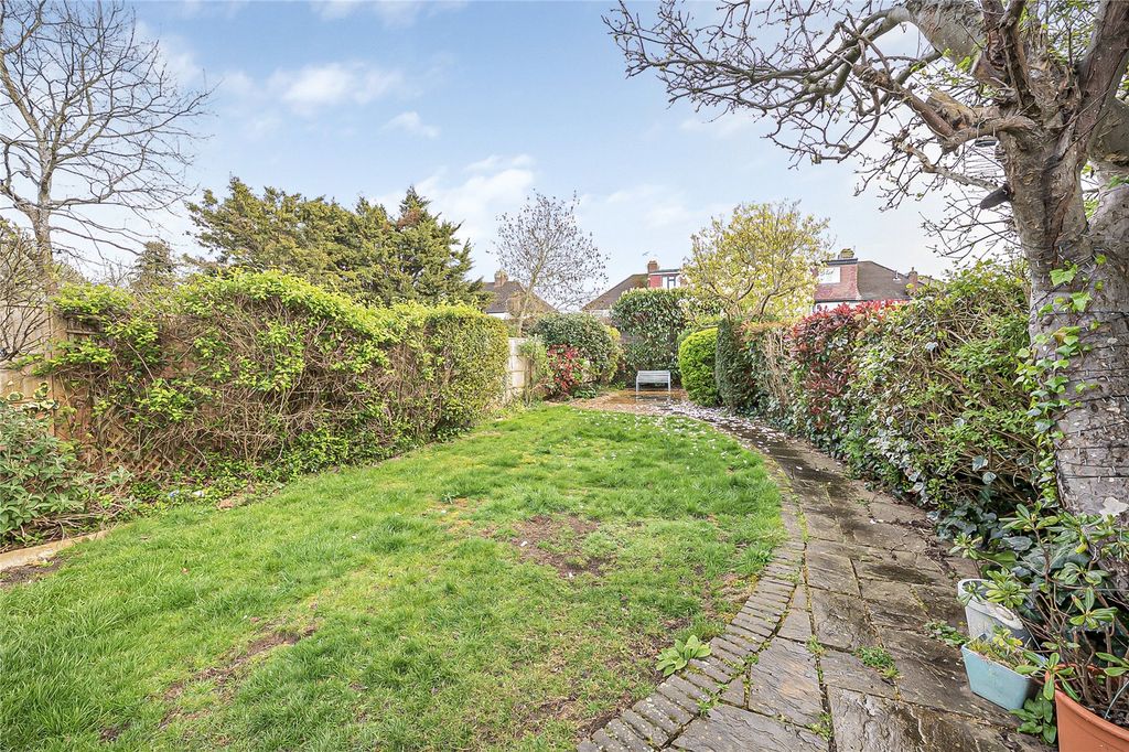 Property photo 2 of 17 Picture No. 01