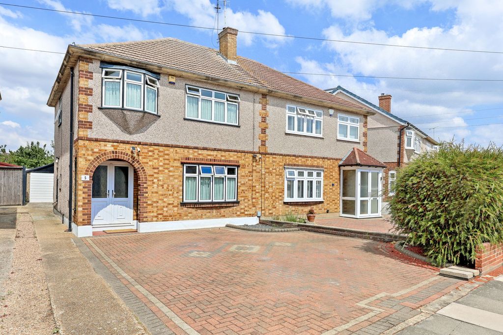 Property photo 1 of 23