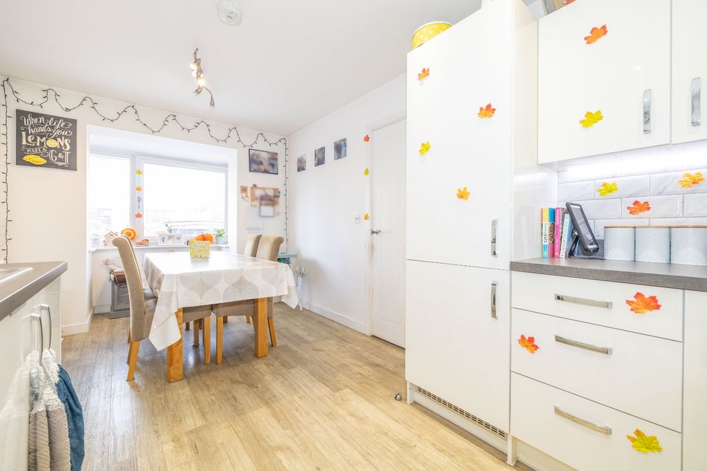 Property photo 3 of 15 Picture 3