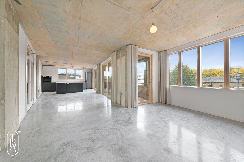 Property photo 1 of 29 Picture No. 30