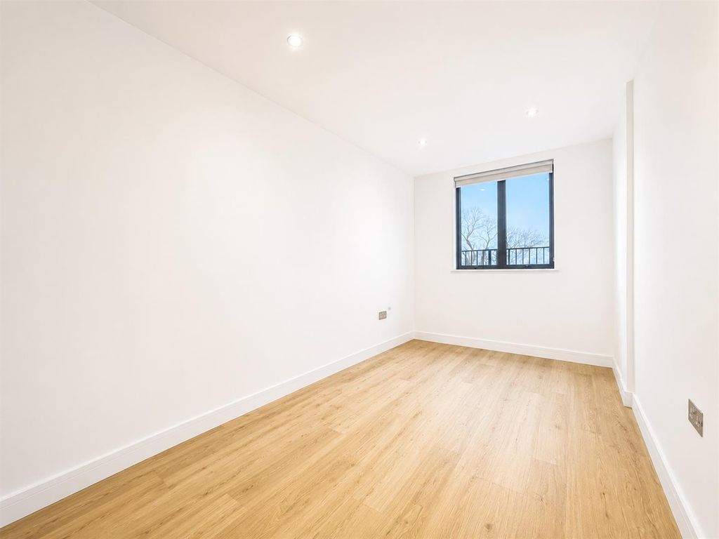 Property photo 3 of 11 48F5719c-A0c2-4Daf-A25c-d4F216A85566.Png