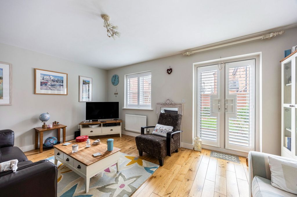 Property photo 2 of 15