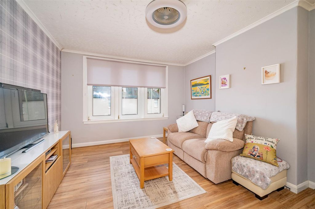 Property photo 2 of 12 50 Bruce Street Dundee-6.Jpg