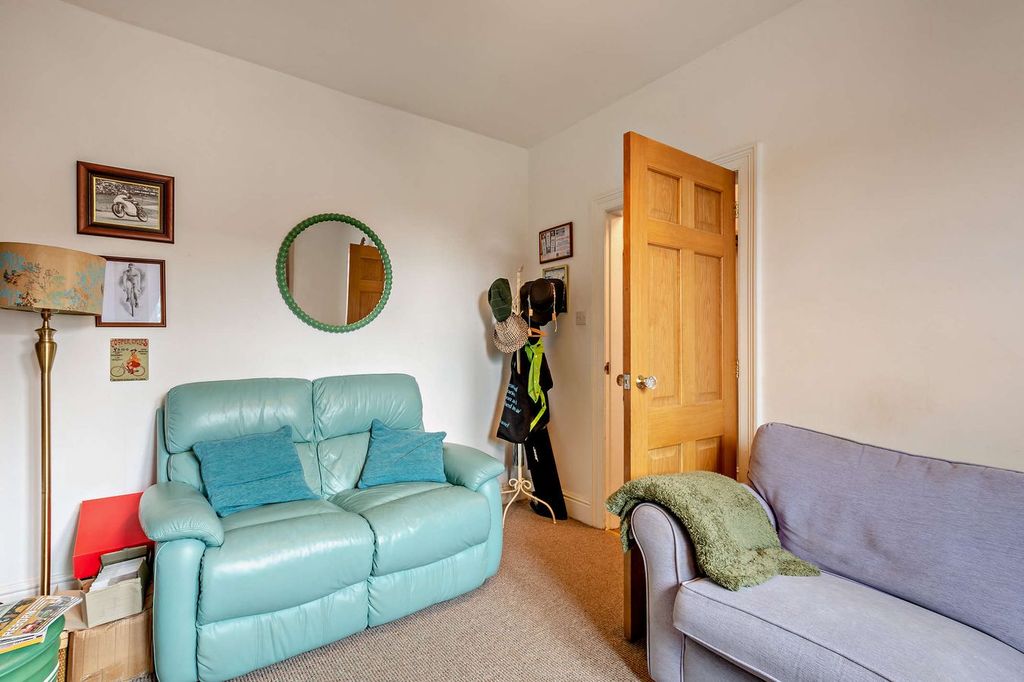 Property photo 3 of 22