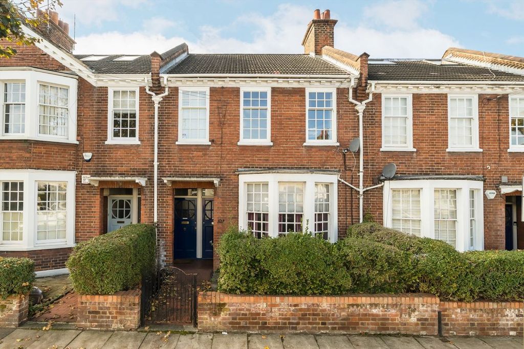 Property photo 1 of 8