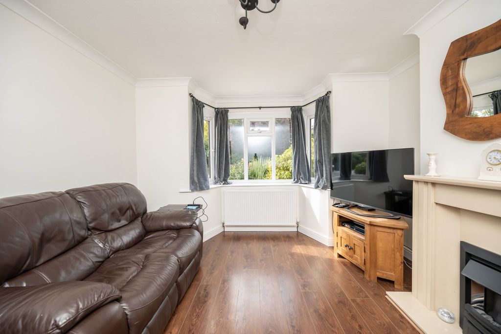 Property photo 3 of 31
