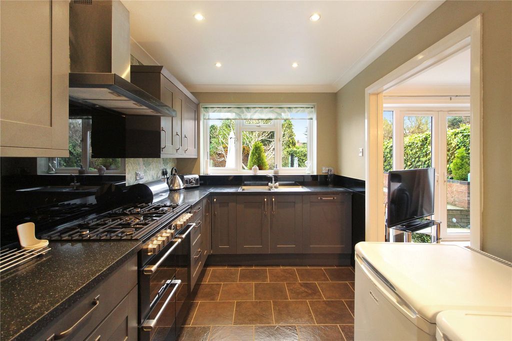 Property photo 3 of 25 Picture No. 17