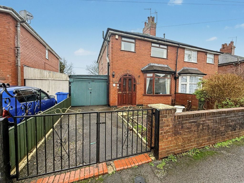 Property photo 1 of 12