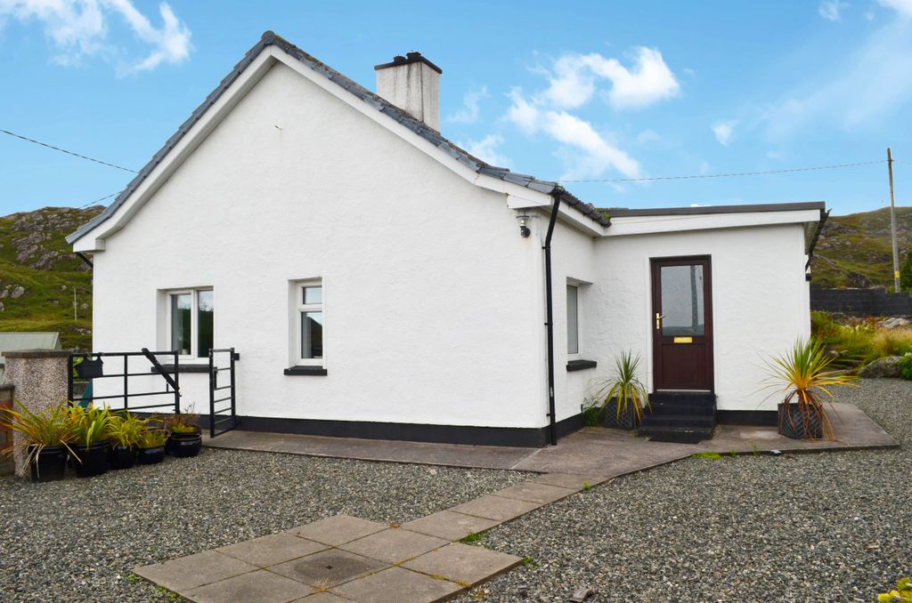 Property photo 2 of 38