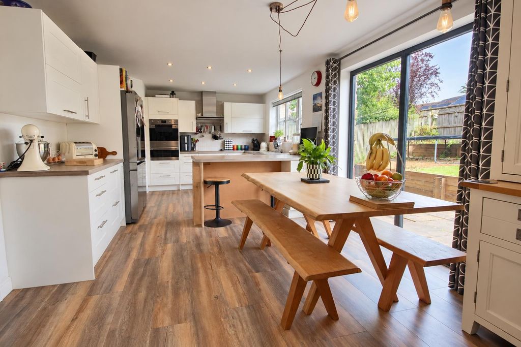 Property photo 2 of 28 Dining Edit.Png