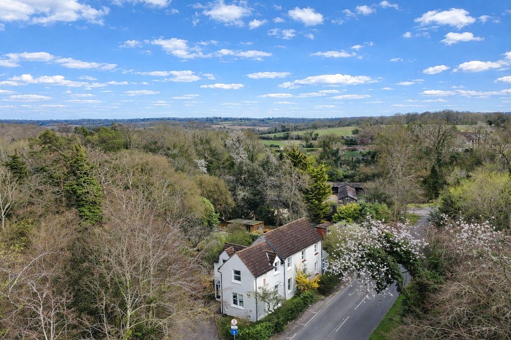 Property photo 2 of 29