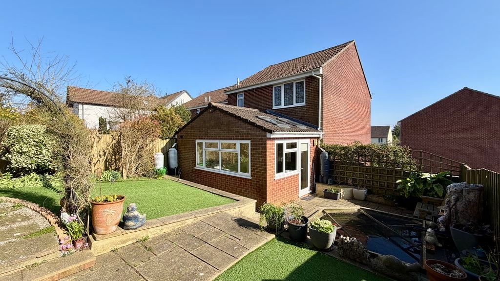 Property photo 1 of 17 Rear Aspect