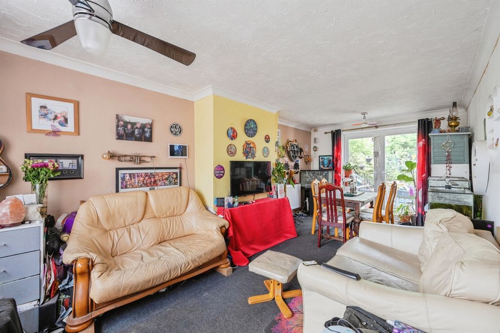 Property photo 2 of 15