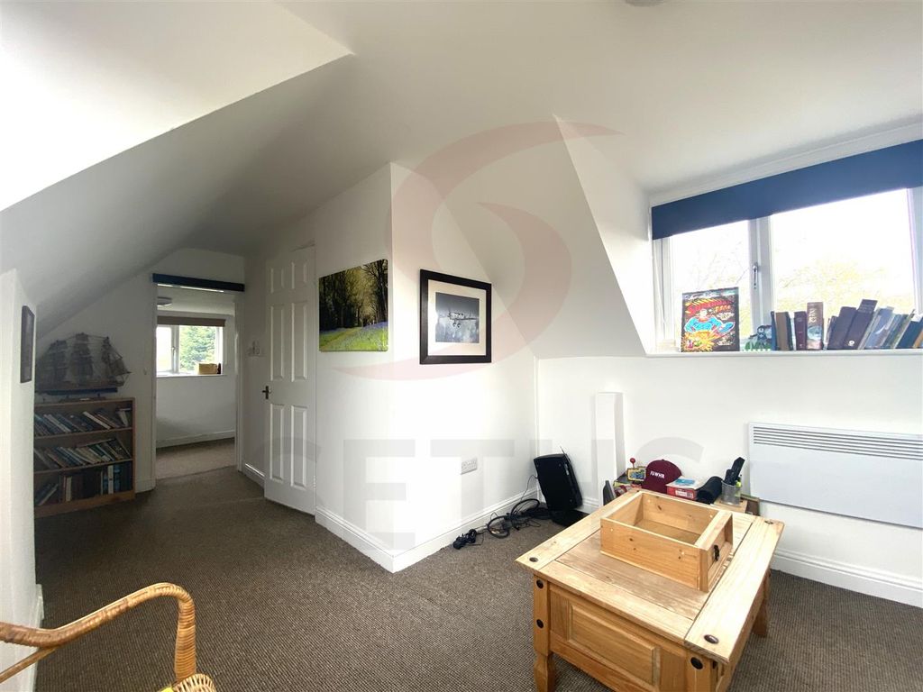 Property photo 3 of 7 Bedroom