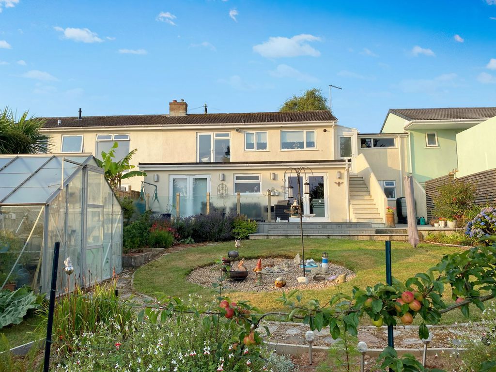 Property photo 1 of 31