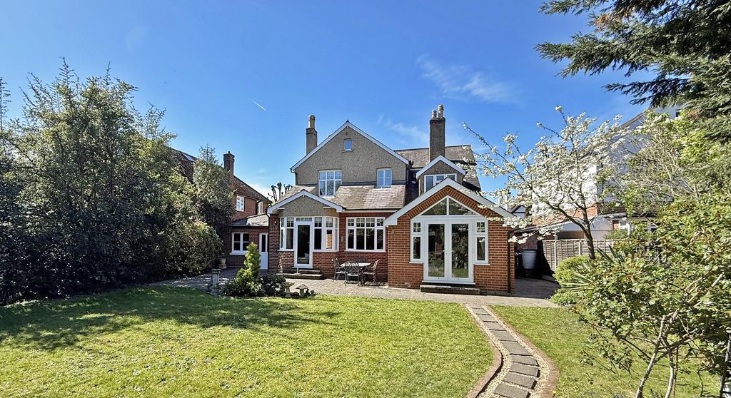 Property photo 3 of 38 23.Jpg