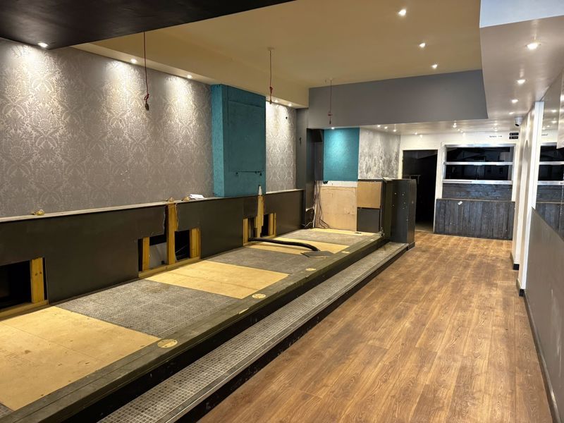 Property photo 3 of 17 Photo 6