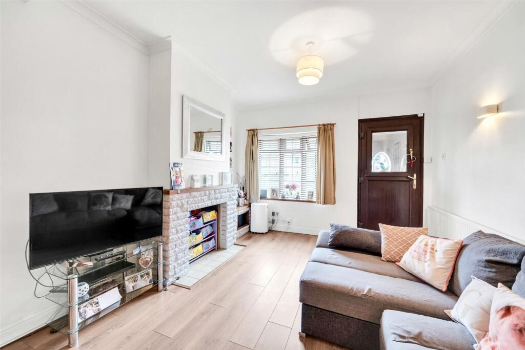 Property photo 1 of 9