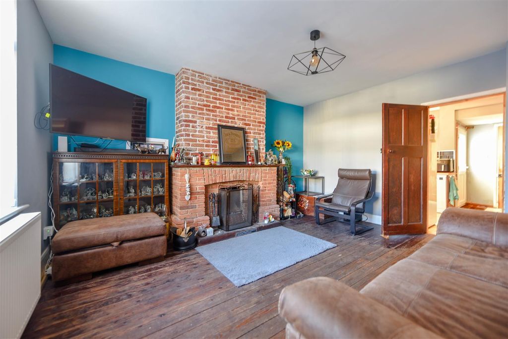 Property photo 2 of 15 Sitting Room