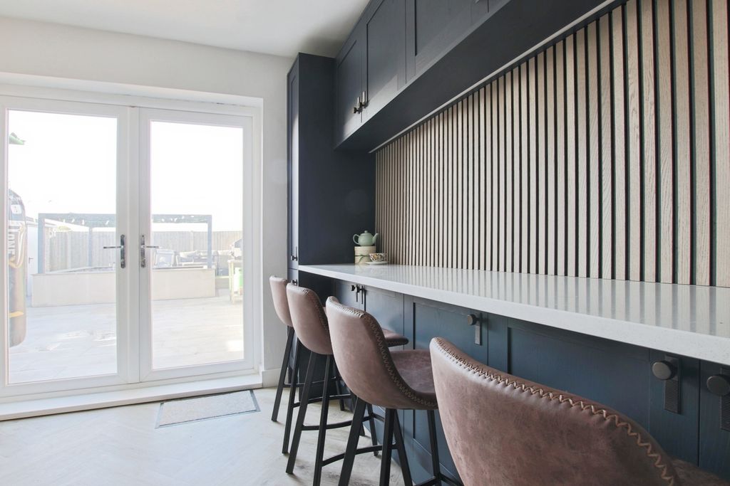 Property photo 3 of 20 4606717