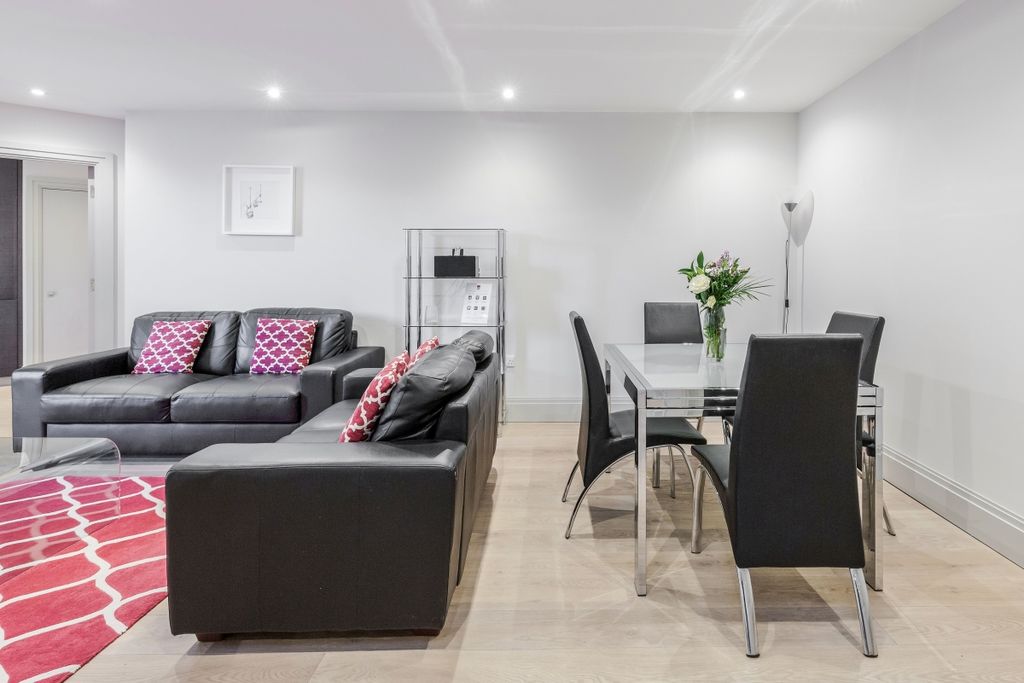 Property photo 1 of 9 Roomspace_-_The_Q...