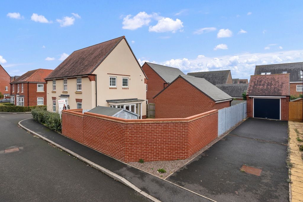 Property photo 1 of 29