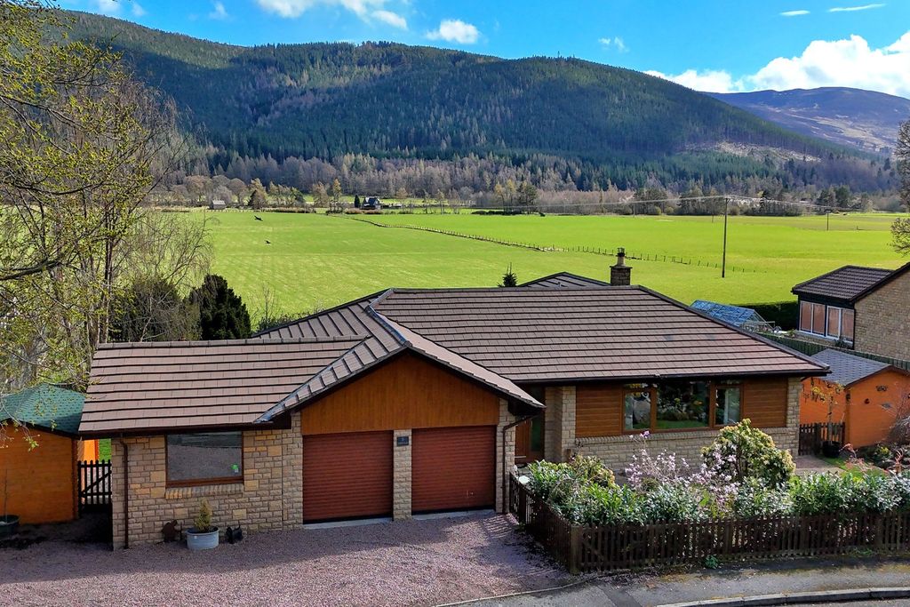 Property photo 1 of 30