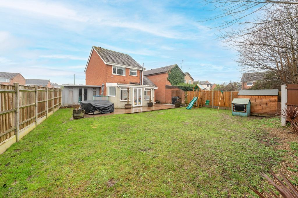 Property photo 2 of 18