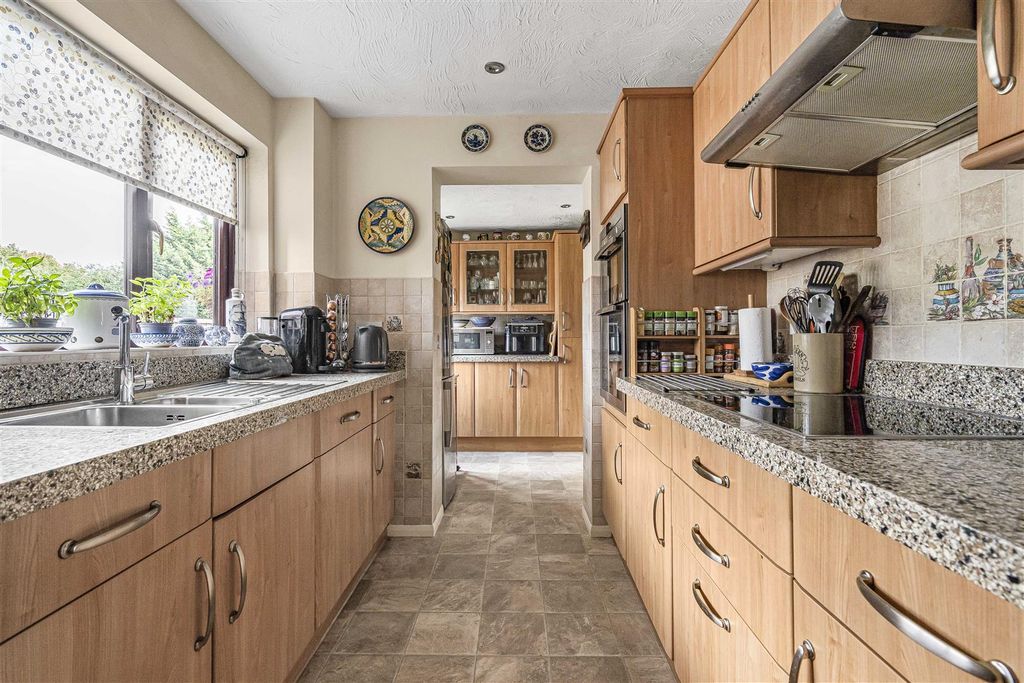 Property photo 2 of 20 9_62392.Jpg